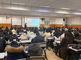 校企联动，赋能未来！——美果科技为视觉传达学子把脉职业方向