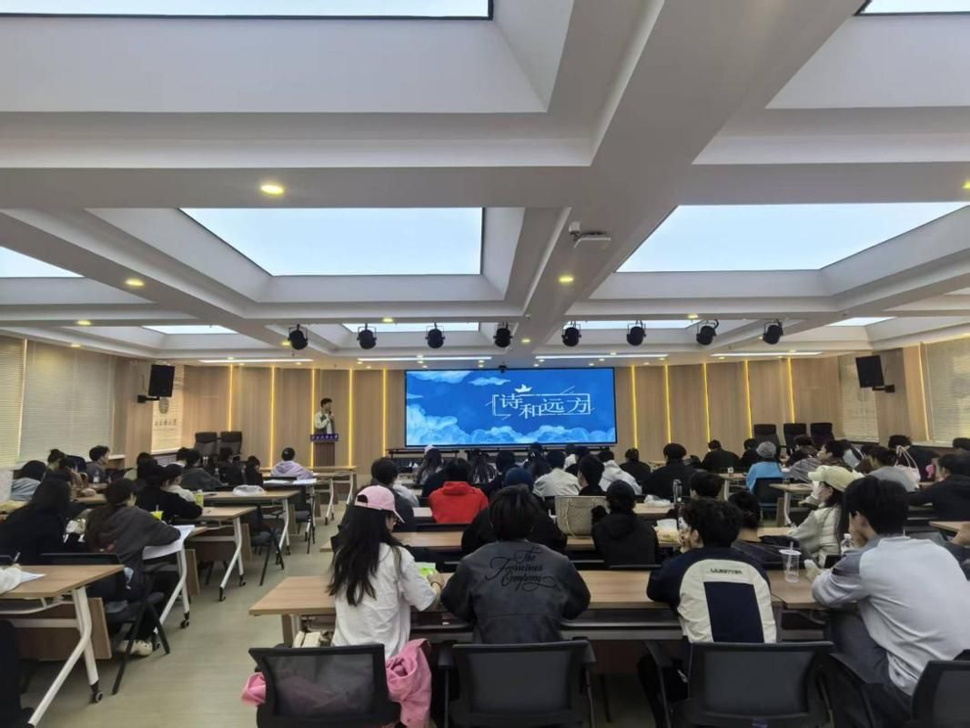 科学备考 逐梦研途——舞蹈学院成功举办考研经验分享会
