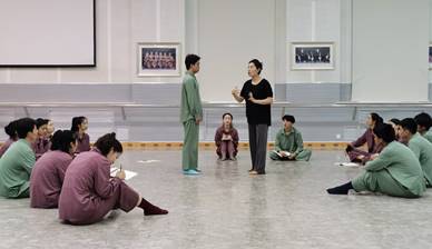 说明: H:\五一\照片\舞蹈赵阳艺.jpg