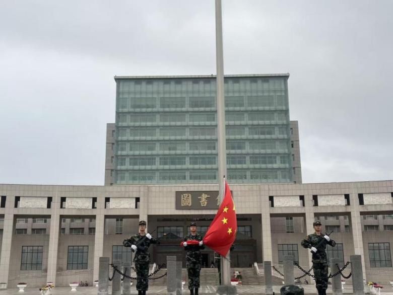 预科教育学院开展“国旗天天升 国歌天天唱” 爱国主义教育活动