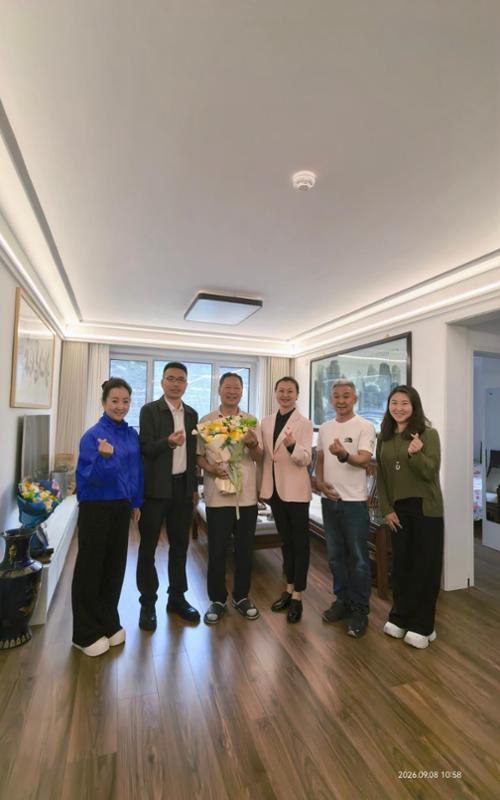 情暖教师节｜舞蹈学院领导班子走访慰问退休老教师