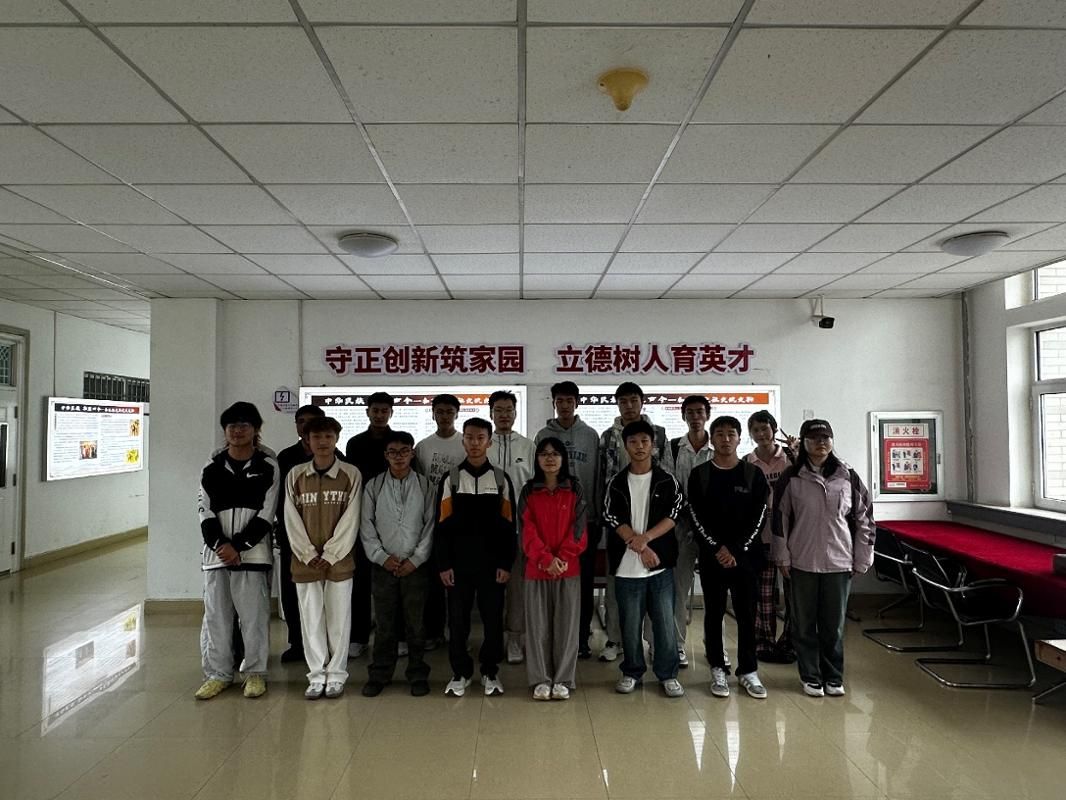 【民族团结进步宣传周】土木工程学院组织学生参观“铸牢中华民族共同体意识”教育课程思政案例展
