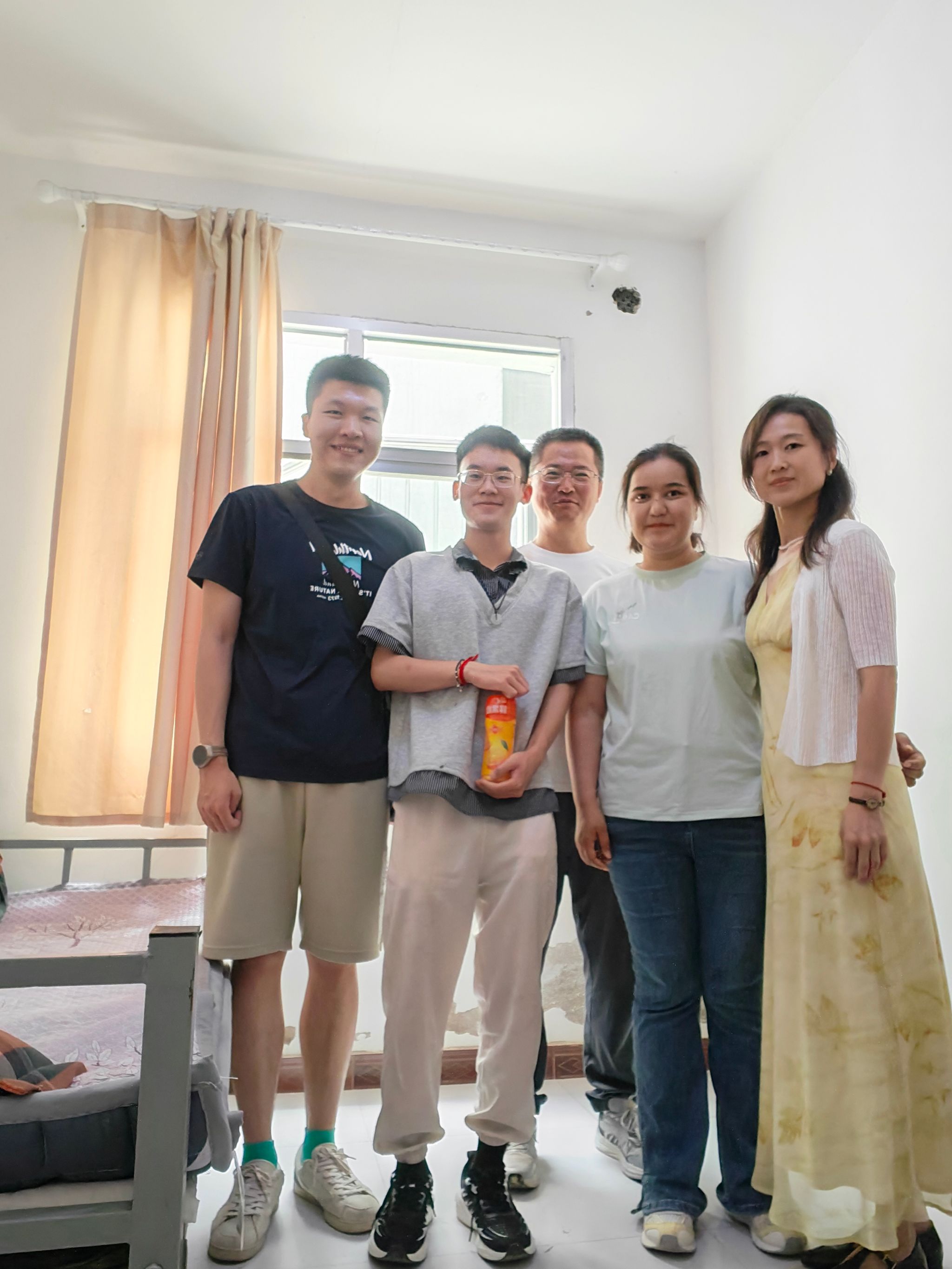 情系学子 暖心走访 —— 化工学院辅导员  走访慰问暑期在...