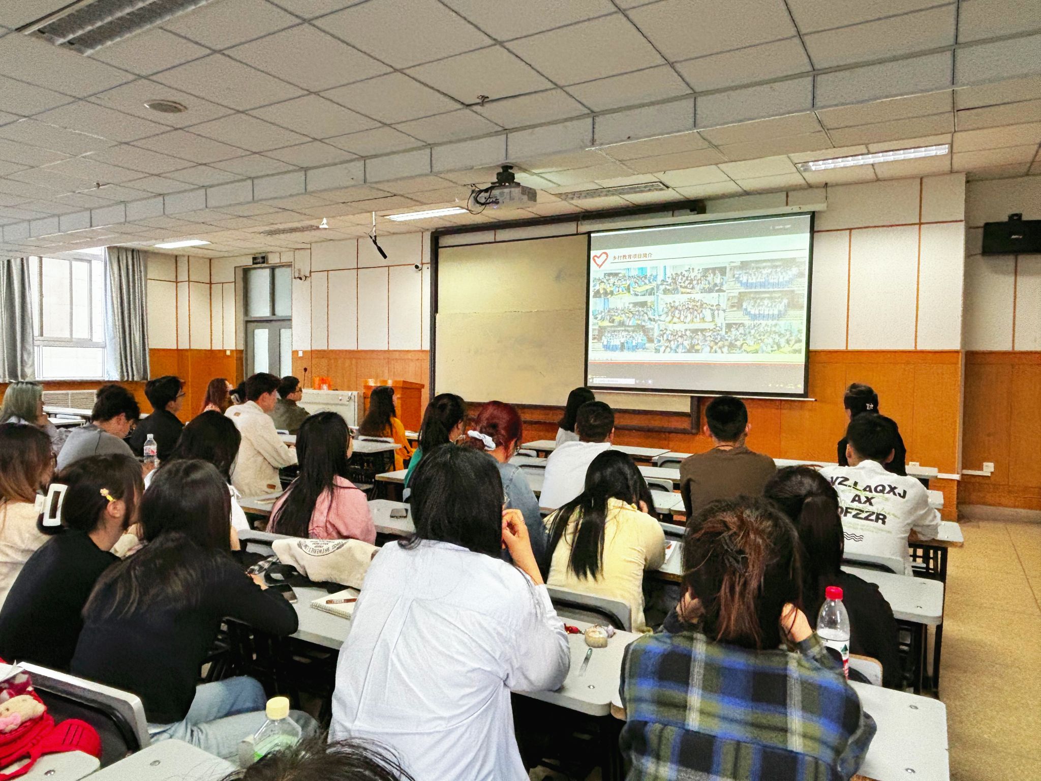 于田县第一高级中学图片