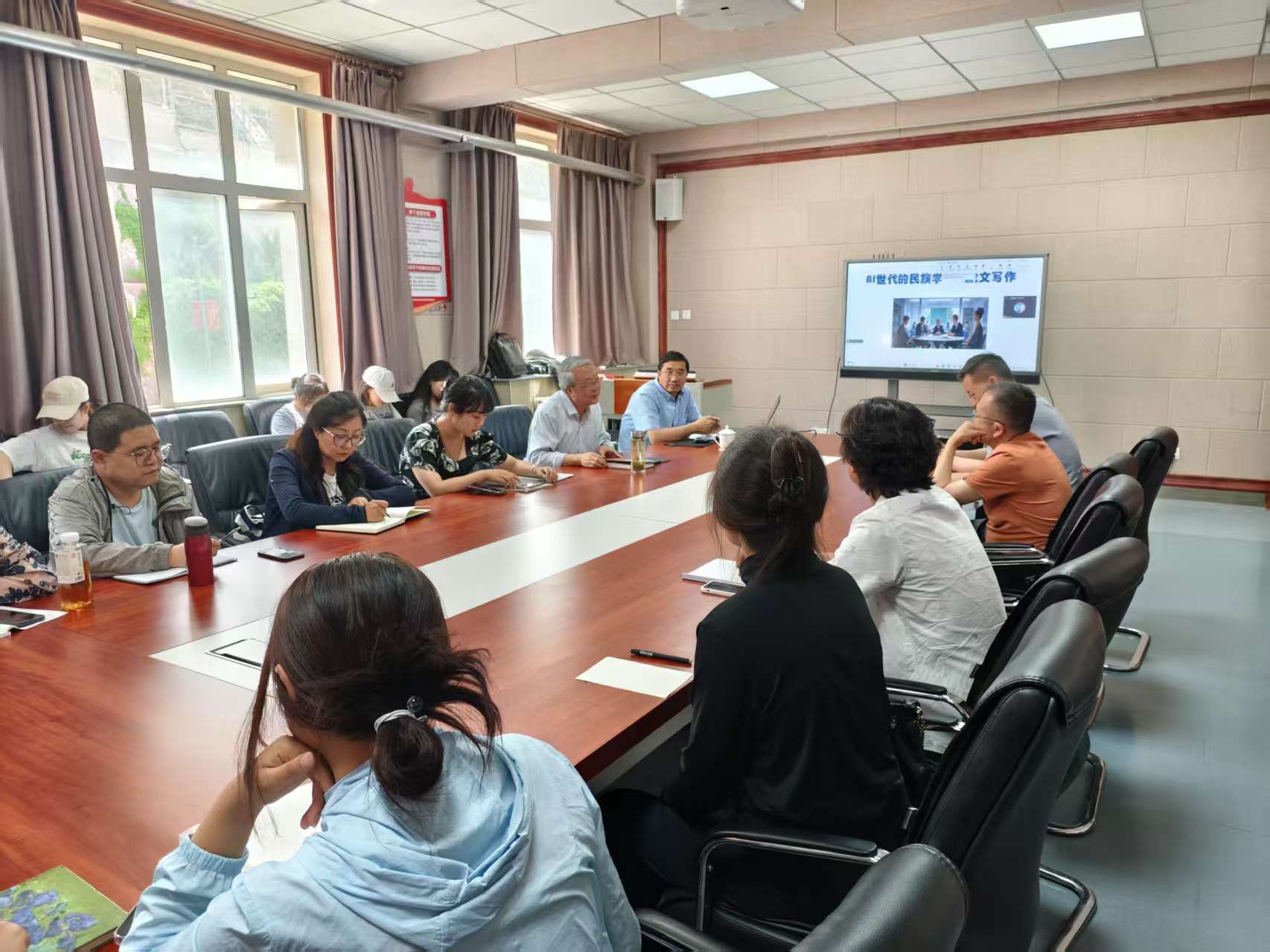 研究院邀请中央民族大学苏发祥教授做学术讲座