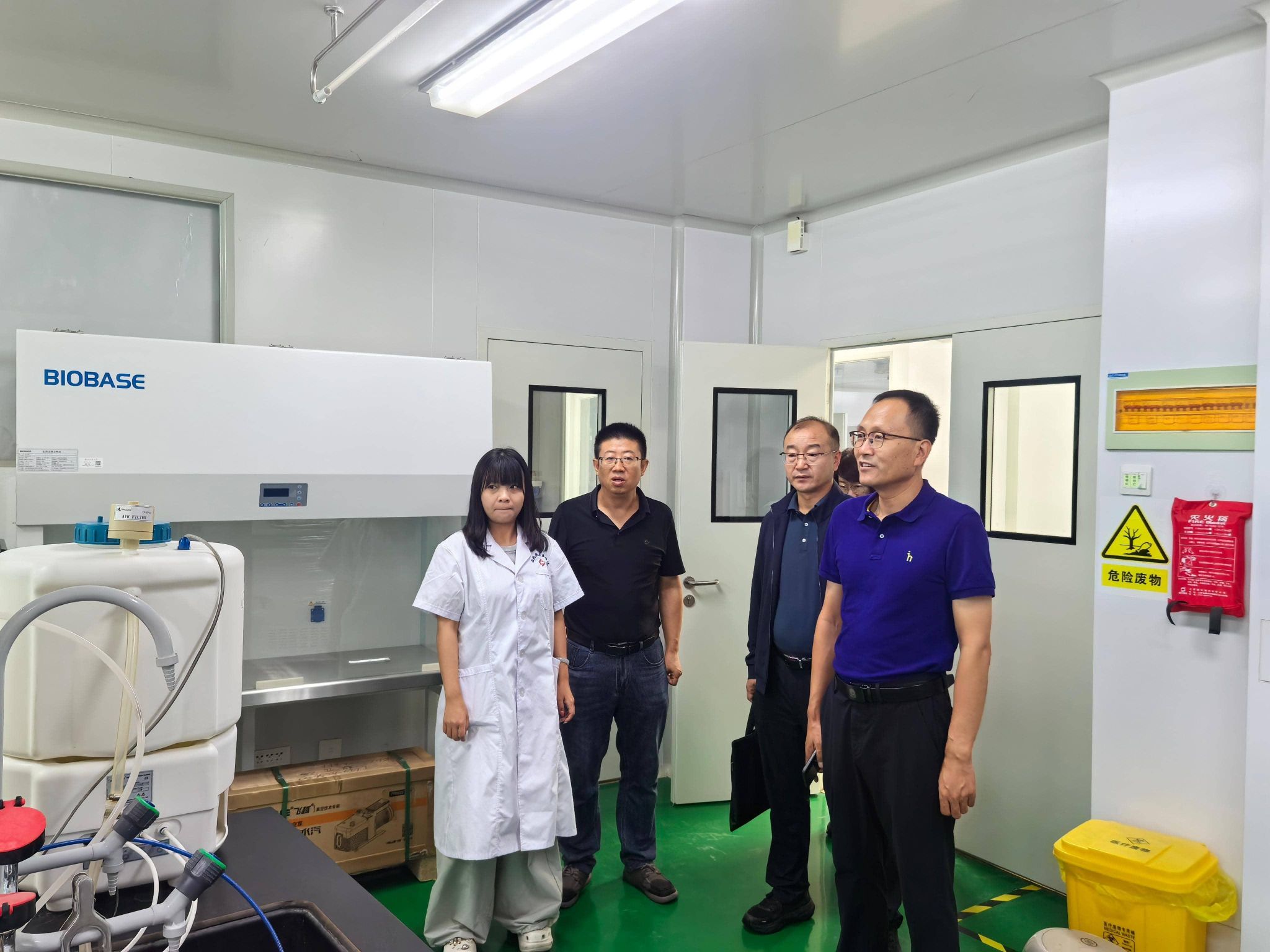 学校开展2026年暑假前后实验室安全检查 筑牢暑期安全...