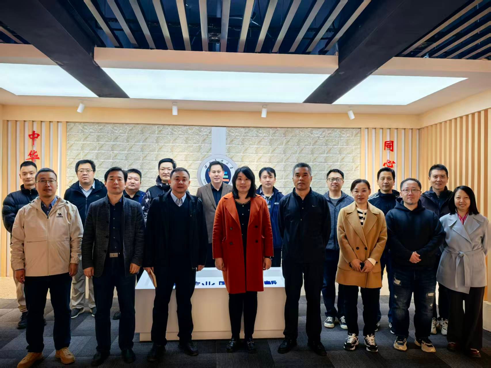 感悟校史底蕴 砥砺育人使命——土木工程学院组织教职工参观校史馆