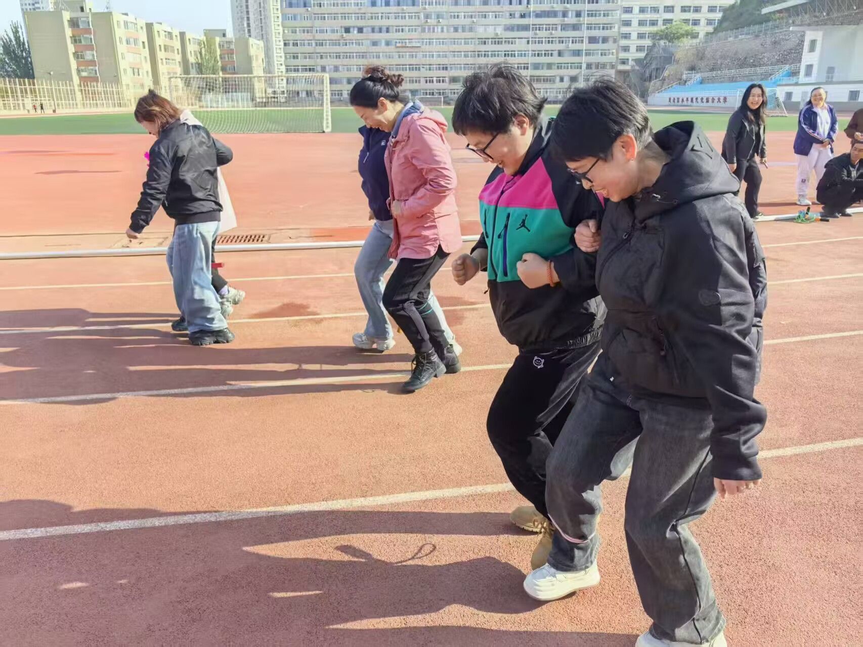 资产经营公司举办2025年民族团结进步月文体活动