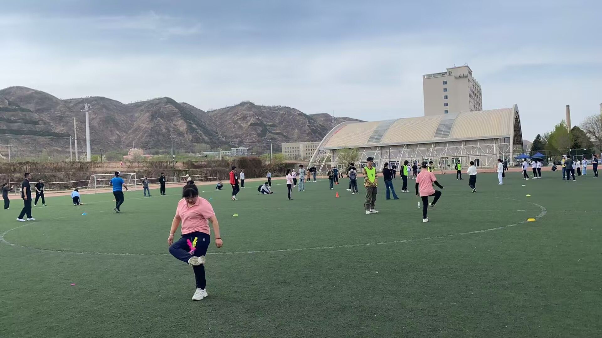 激情飞扬展风采 团结拼搏绽活力——学校第三届教职工民族传统体育运动会精彩开赛