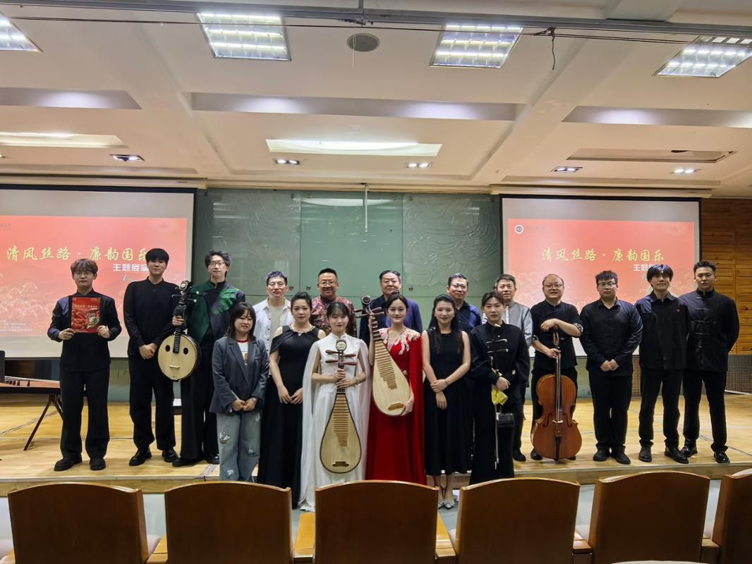 党风音乐会.jpg